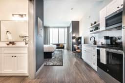 Playful & Bold Stay Steps from Capricorn Studios - Image 5