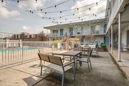 Melrose Studio - Pool & Free Parking Near Downtown - Image 5