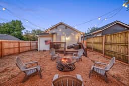 Modern and Cozy Bungalow Near City Center - Image 2