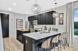 Nashville Designer PH City Views + Rooftop Access - Image 3