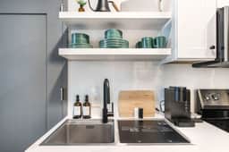 Musically Inspired Dual Stay - Near Cherry Street - Image 5