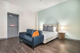 Right Next To Atrium Hospital | ADA-Friendly Stay - Image 4