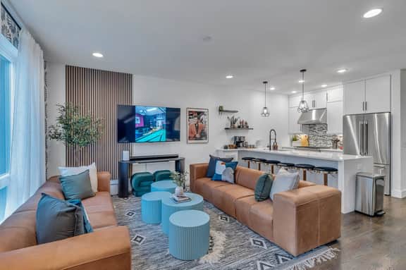 Bachelorette Escape near DT | Game Room + Hot Tub - Image 4