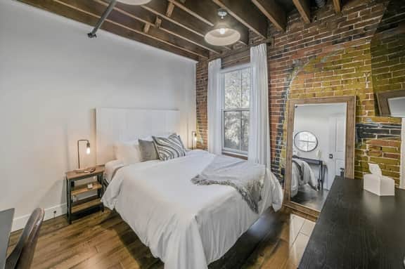 Luxe Getaway Loft + Speakeasy | Stay Near Broadway - Image 3
