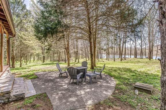 Luxury Lakefront Cabin - Image 3