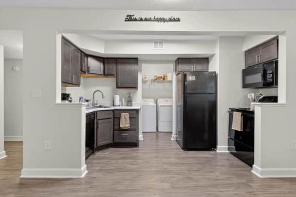 New! Modern Comforts near USC & Riverwalk Trails - Image 2