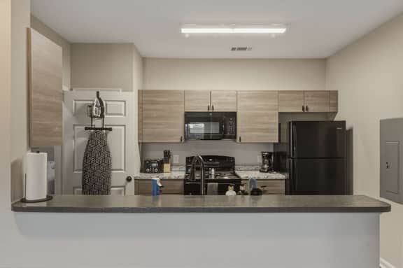 Modern Apt Near UNC Pembroke w/Pool & Gym Access - Image 2