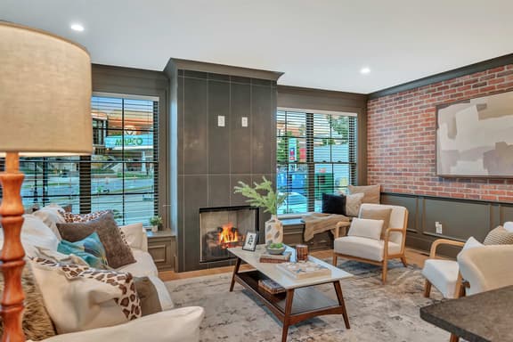 2 Luxe Townhomes + Rooftop Views Walk Score 79 - Image 1