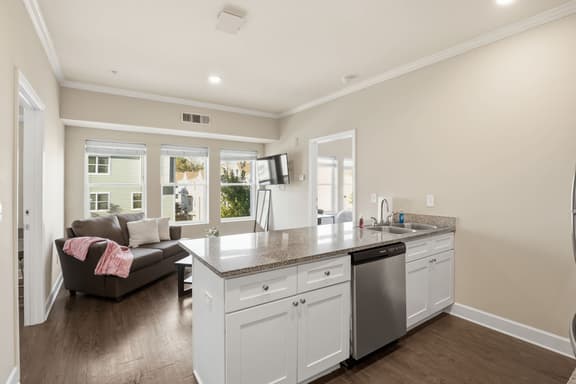 Contemporary Hideout - 7min to Clemson University - Image 1