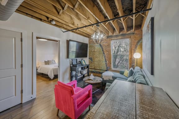Luxe Getaway Loft + Speakeasy | Stay Near Broadway - Image 1