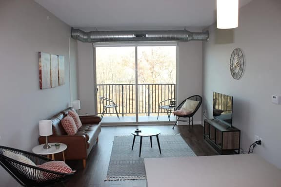 Modern Campustown Retreat Near ISU & Stadium - Image 1