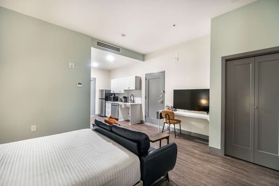 Right Next To Atrium Hospital | ADA-Friendly Stay - Image 1
